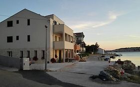 Stara Kuća Apartments
